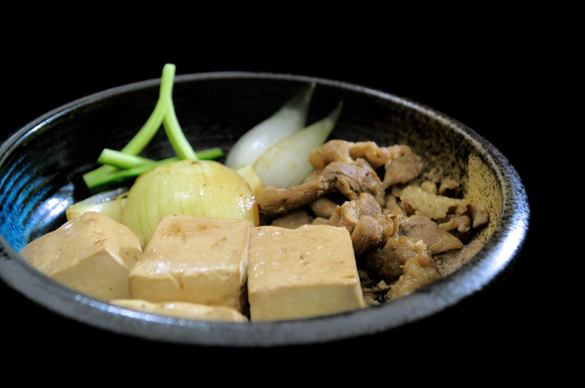 肉豆腐（日式滷豆腐）